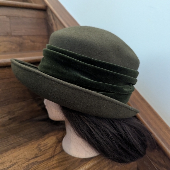 Vintage Designer Gruppo Italiano Green Wool Felt And Velvet Hat - Picture 4 of 9